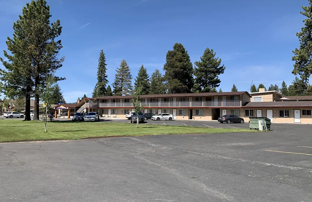 Beverly Lodge-1