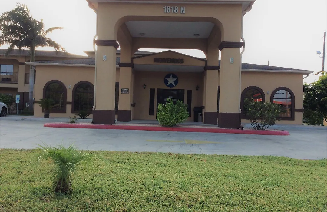 Texas Inn - Welasco/Mercedes-1