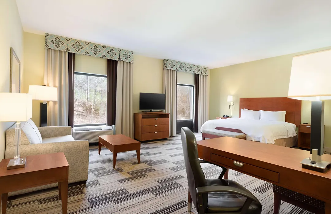 Hampton Inn & Suites Birmingham Airport Area-1