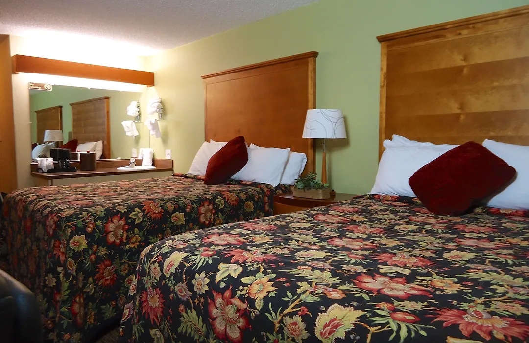 Columbia Gorge Inn-1