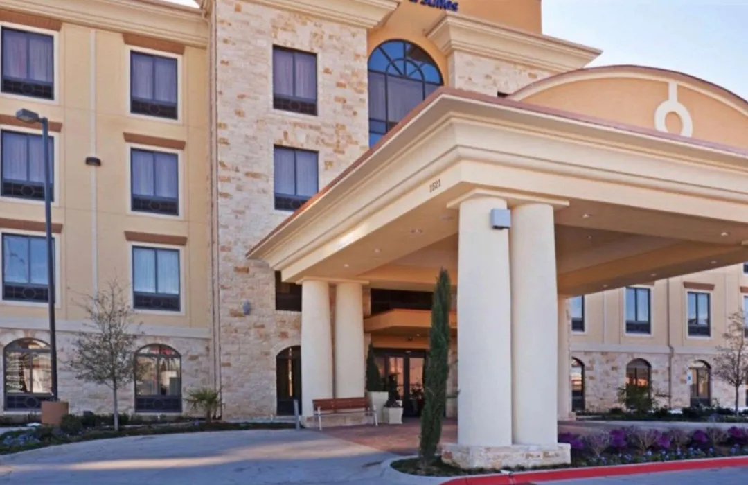 Comfort Inn & Suites Dallas Medical-Market Center-1