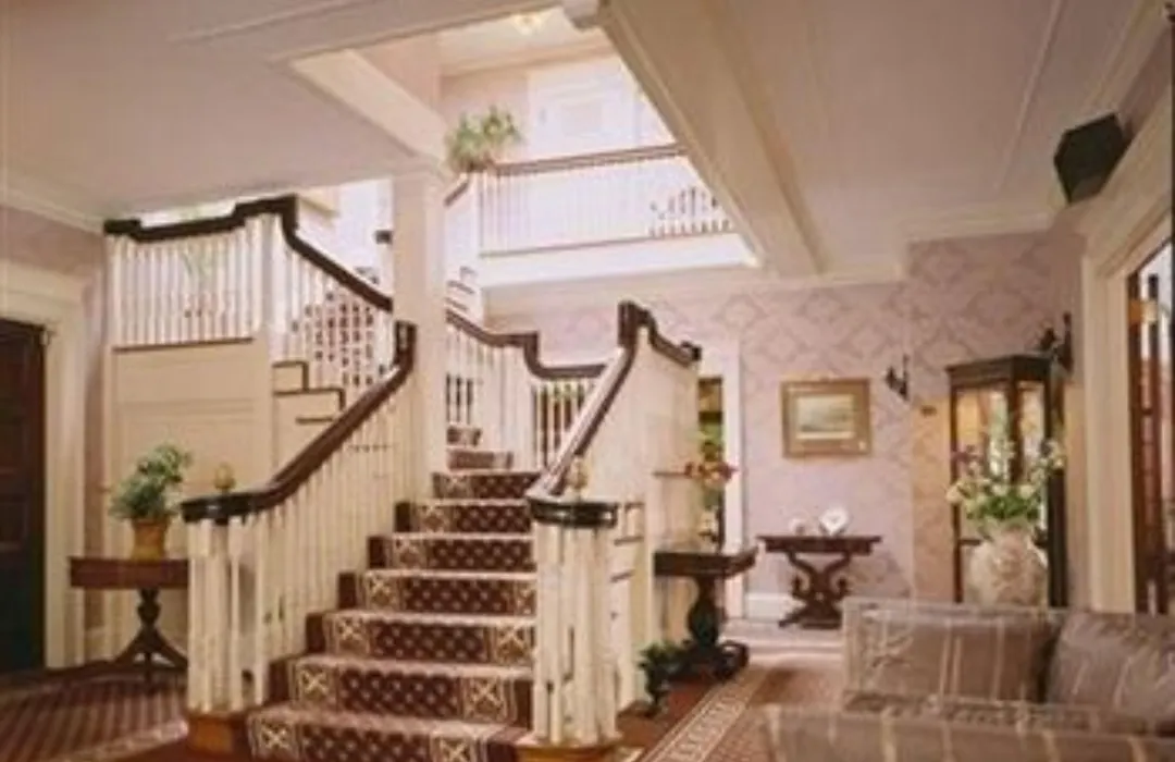 Gateways Inn-1