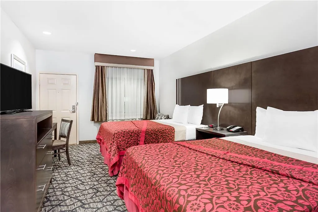 Days Inn & Suites By Wyndham Madisonville-1