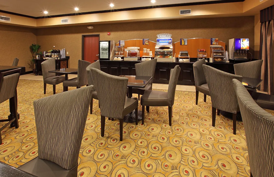 Holiday Inn Express Hotel & Suites Texarkana East By Ihg-1