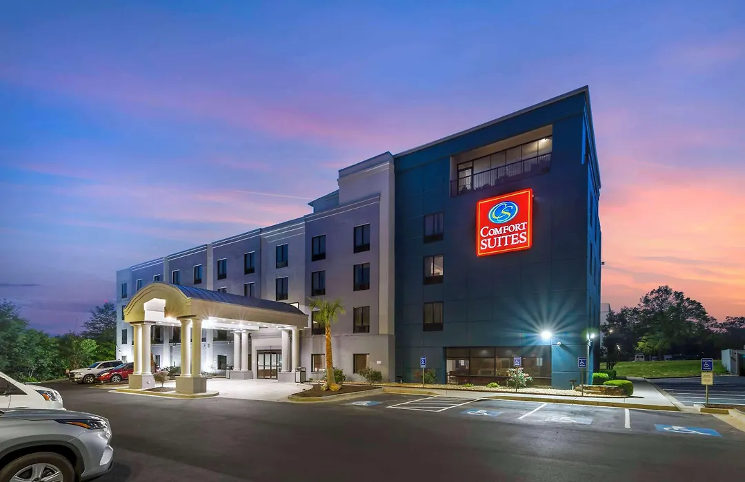 Comfort Suites Atlanta Airport-1
