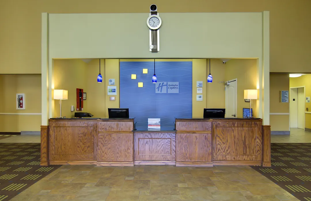 Holiday Inn Express Hotel & Suites Kansas City Sports Complex By Ihg-1