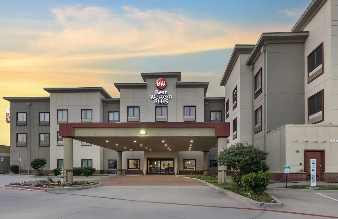 Best Western Plus Texoma Hotel & Suites-1