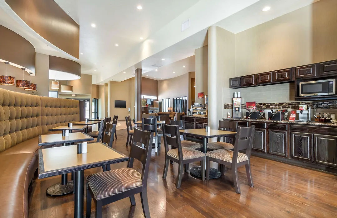 Best Western Plus Lackland Hotel And Suites.-1