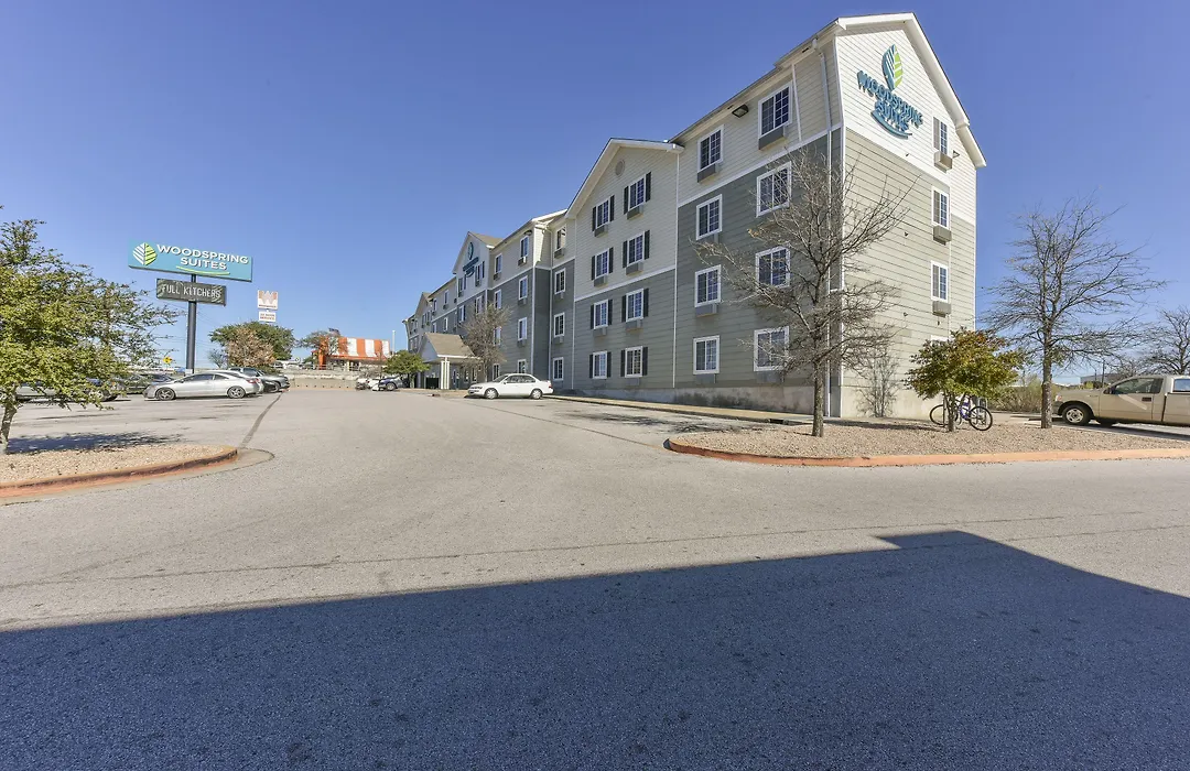 Woodspring Suites Austin North I-35-1
