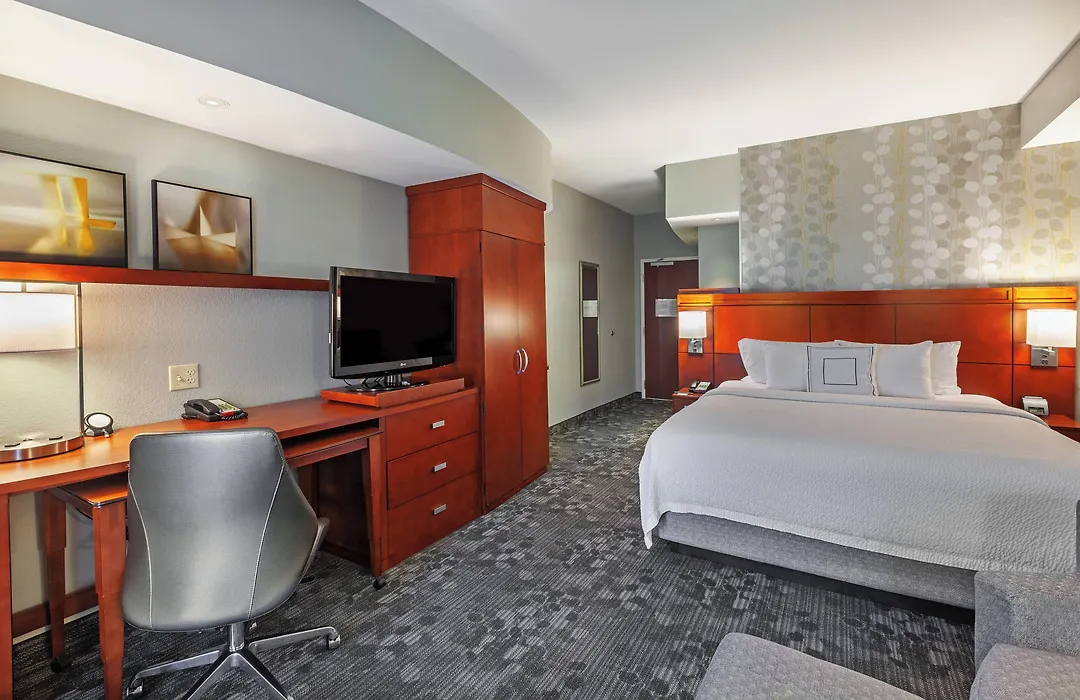 Courtyard By Marriott Tulsa Woodland Hills-1