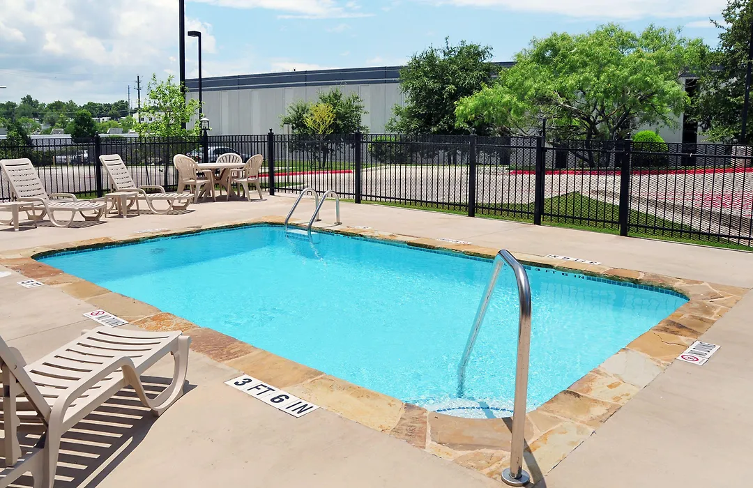 Microtel Inn & Suites By Wyndham Austin Airport-1