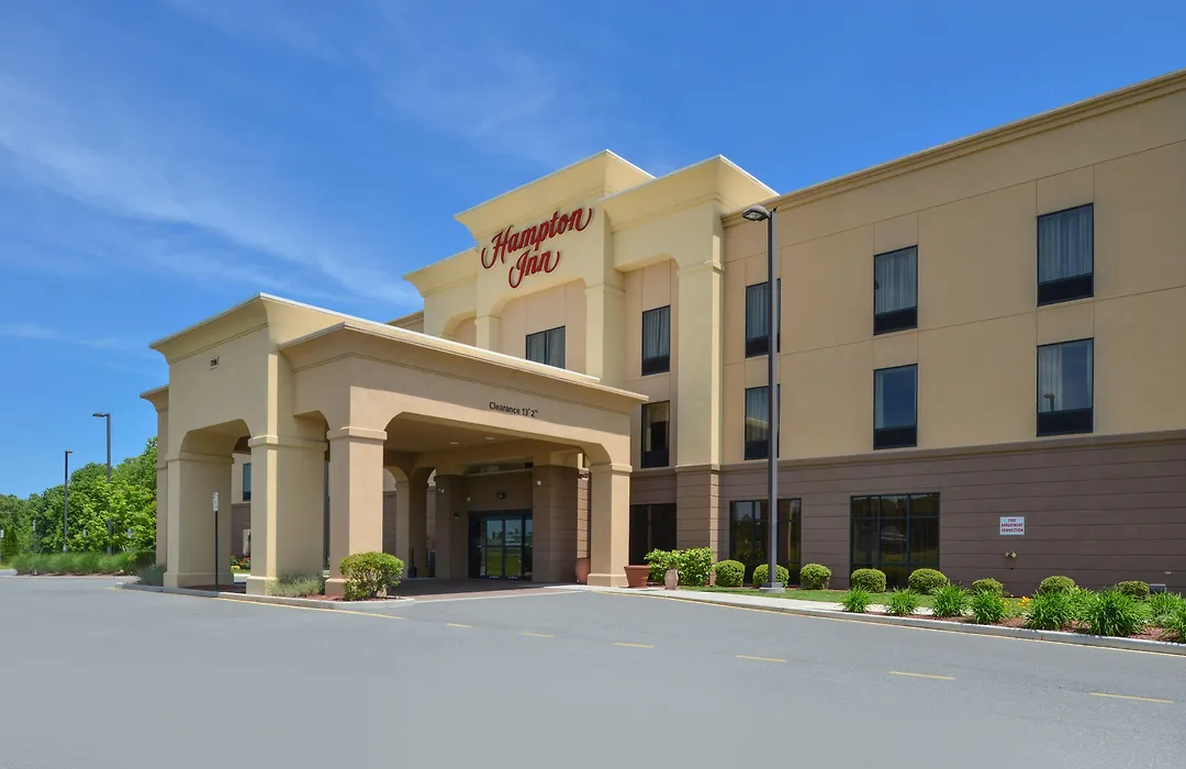 Hampton Inn Milford-1