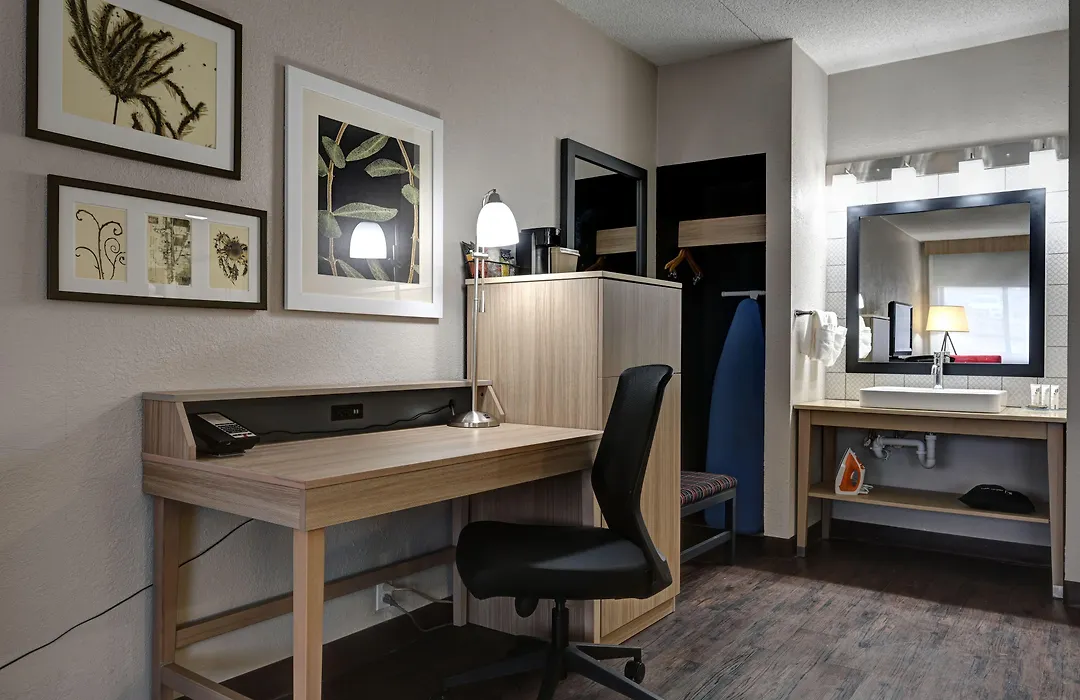 Country Inn & Suites By Radisson, Pierre, Sd-1