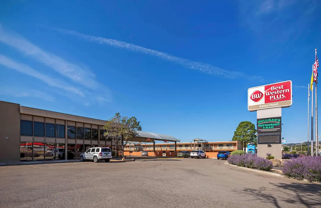 Best Western Plus Raton Hotel-1