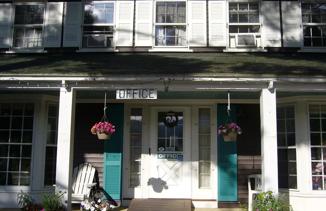 White Trellis Motel-1