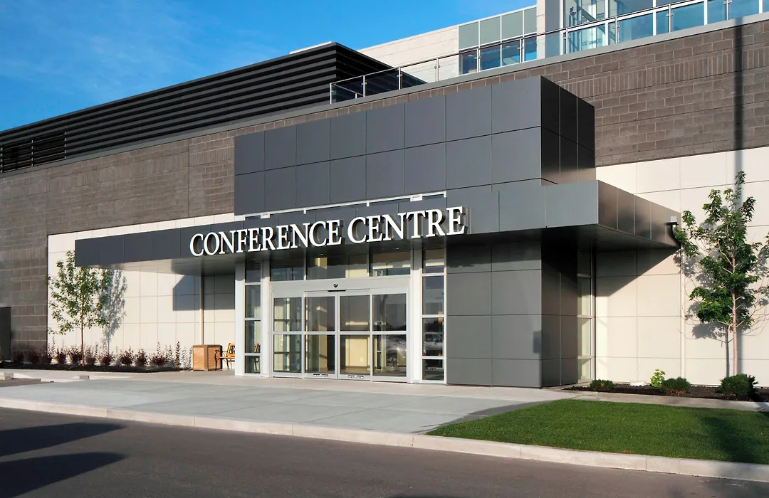Courtyard By Marriott Calgary Airport-1