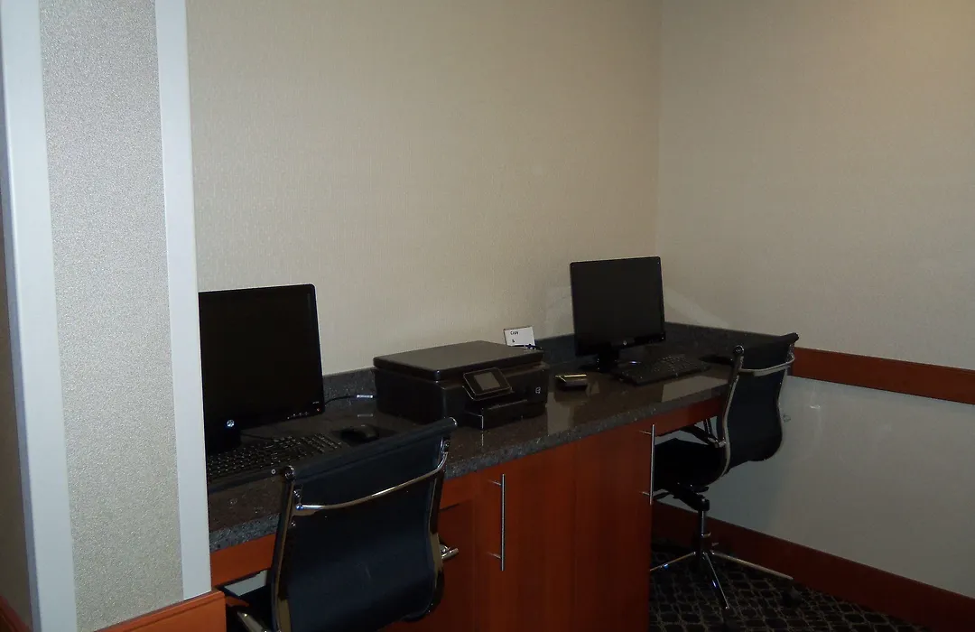 Holiday Inn Express & Suites Columbus/Edinburgh-1