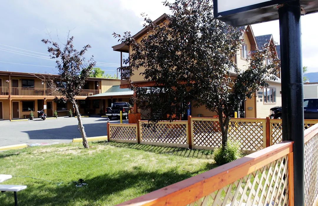 Country Motor Inn-1