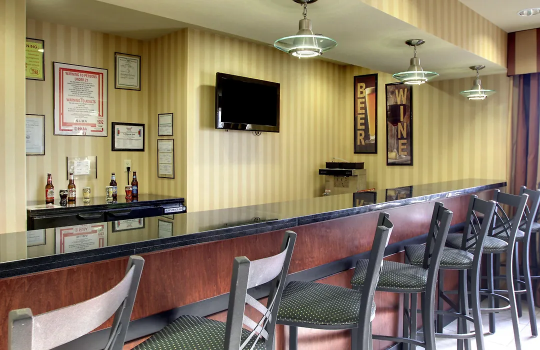 Cobblestone Hotel - Wayne-1