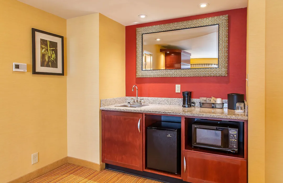 Courtyard By Marriott Lexington Keeneland/Airport-1
