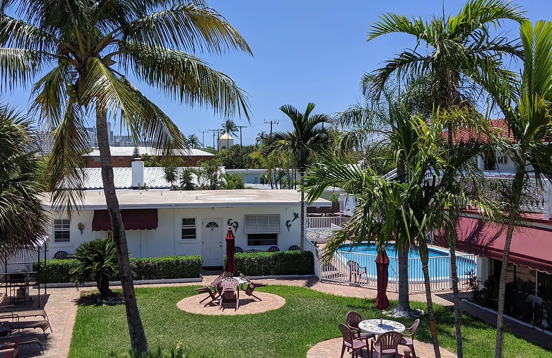 Breakaway Inn Guest House-1