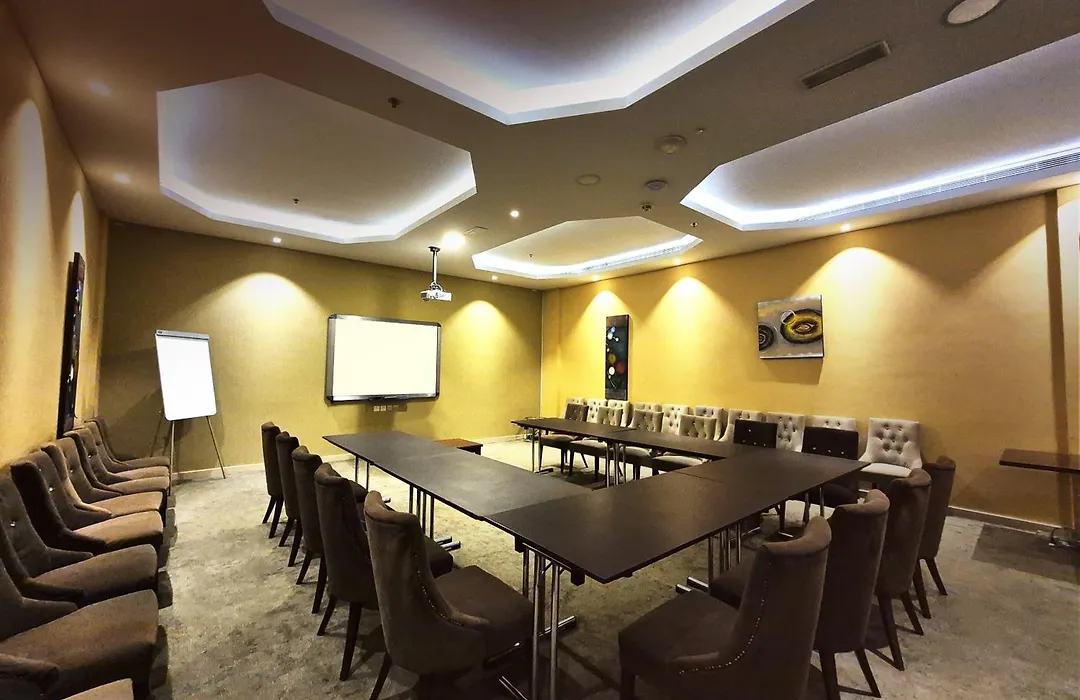 Signature Hotel Al Barsha-1