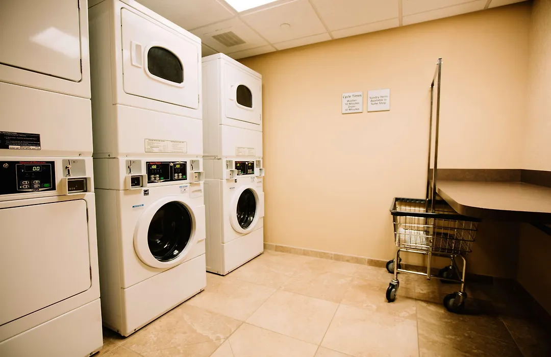 Hampton Inn & Suites Minot-1