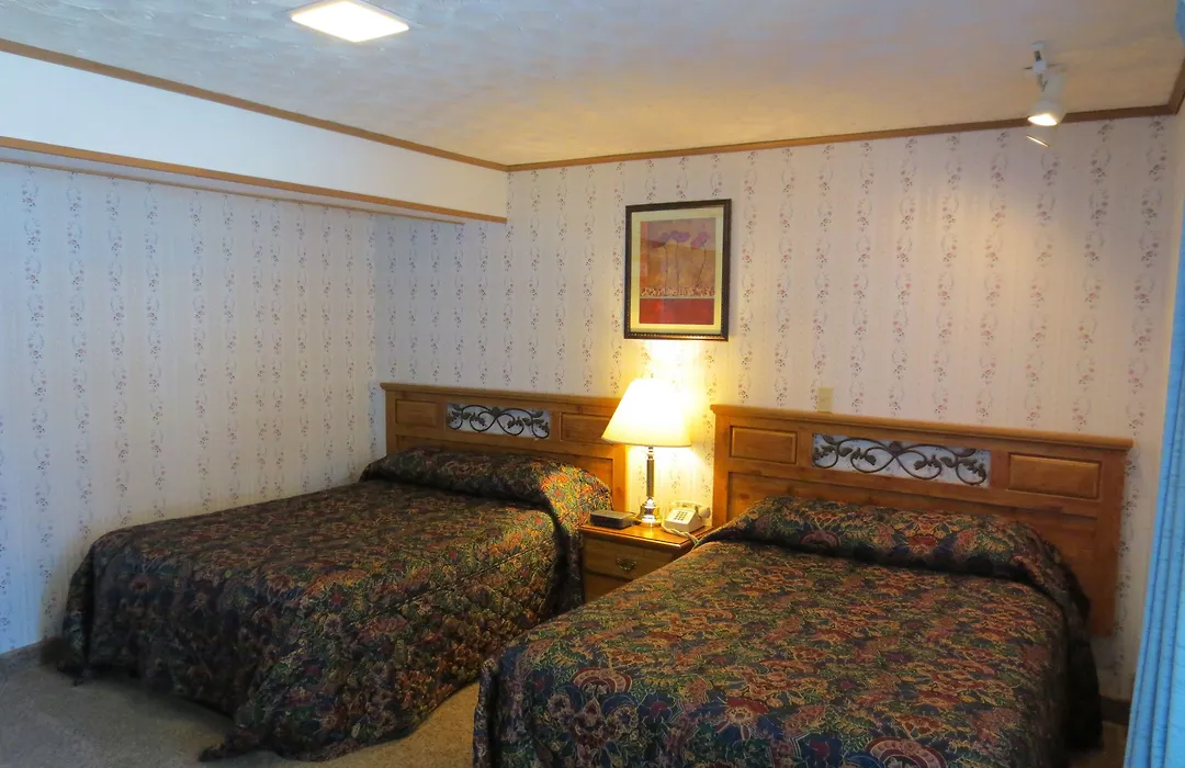 Lake 'N Pines Motel-1
