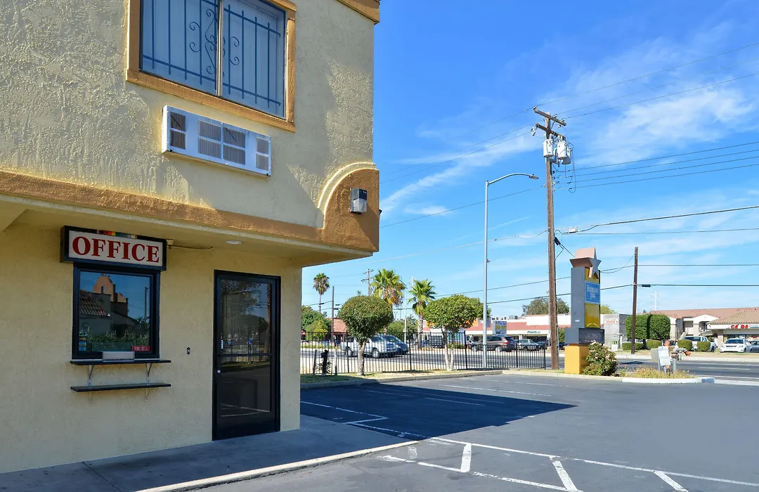 Rodeway Inn, Little Saigon-1