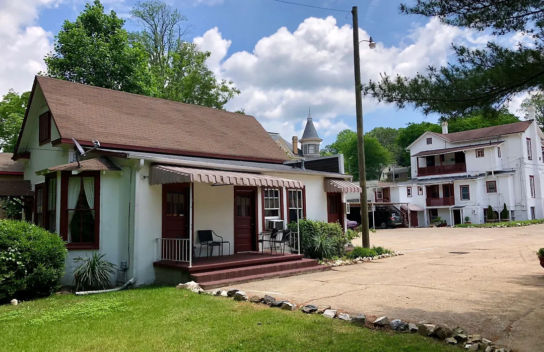 Alpine Inn-1