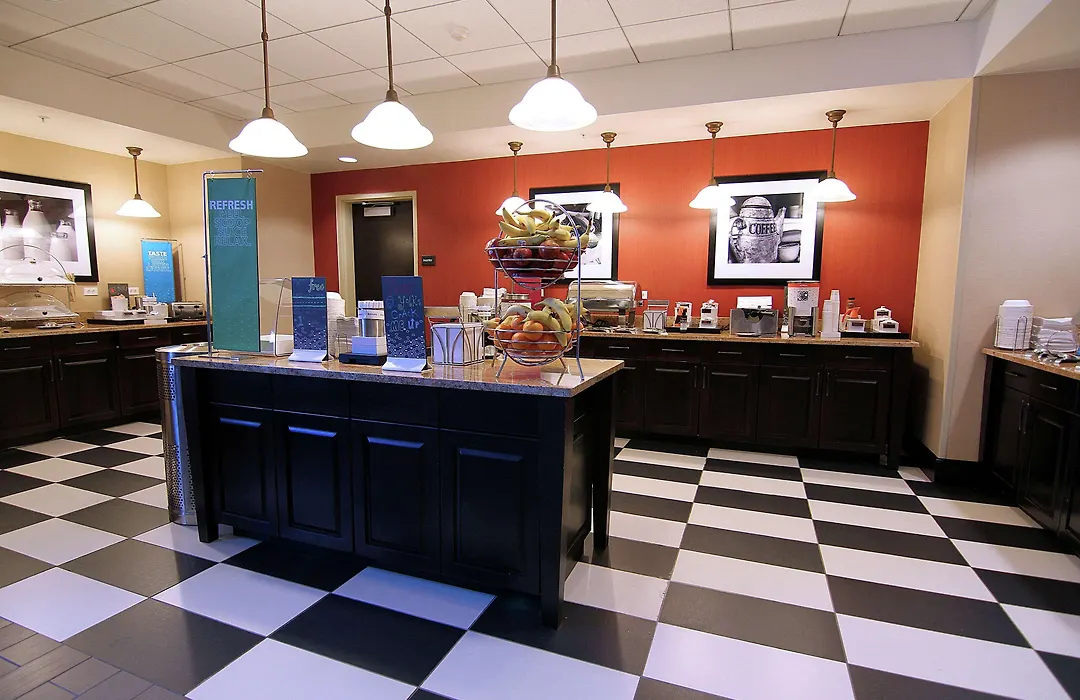 Hampton Inn & Suites Grand Forks-1