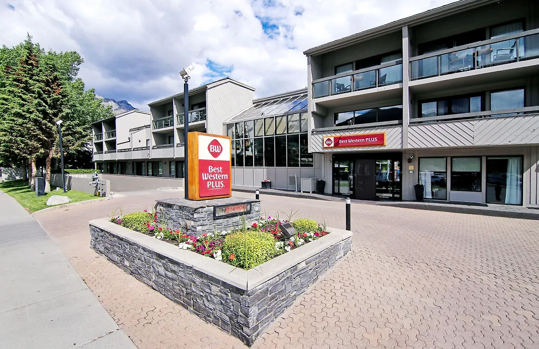 Best Western Plus Banff International Lodge-1
