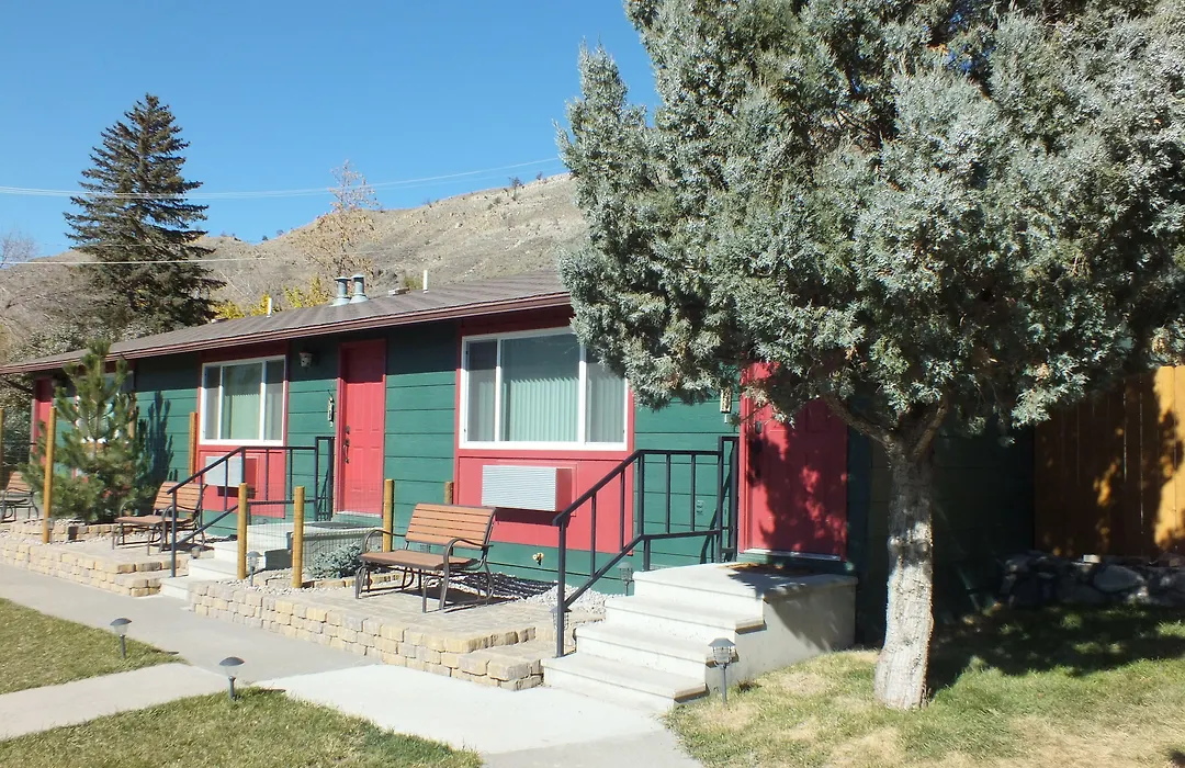 Yellowstone Gateway Inn-1