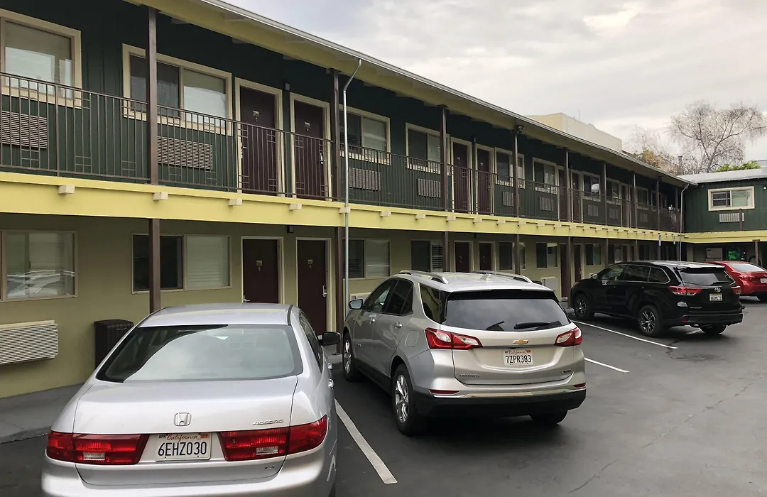 Lombard Plaza Motel-1