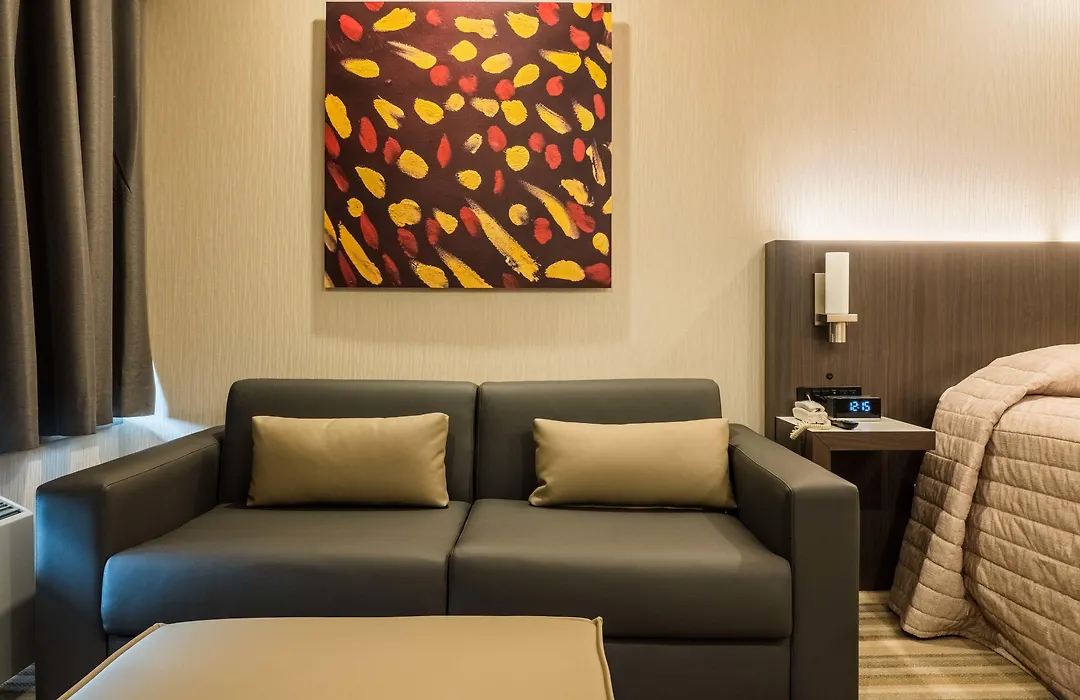 Le Chabrol Hotel & Suites-1