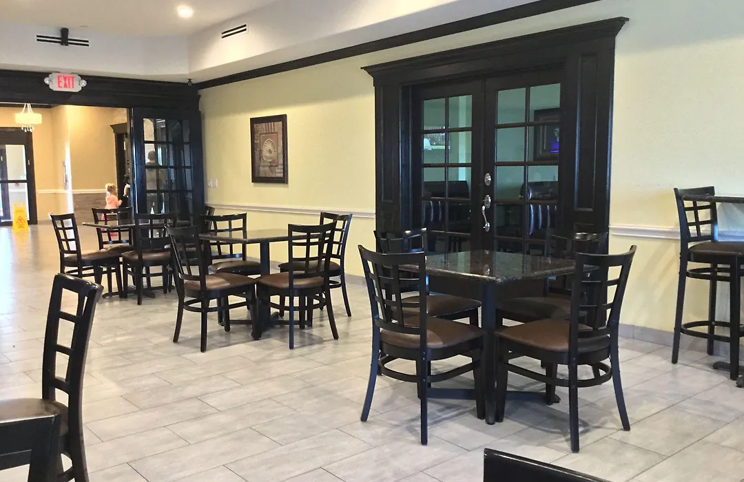 Days Inn & Suites By Wyndham Galveston West/Seawall-1