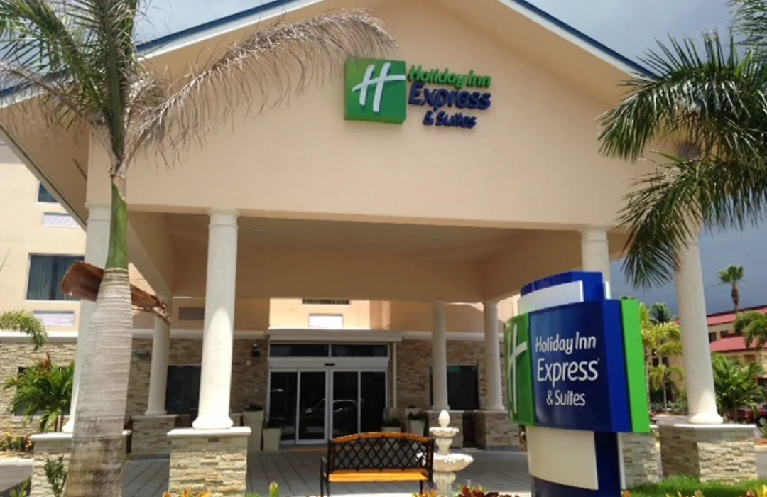Holiday Inn Express & Suites Lantana By Ihg-1