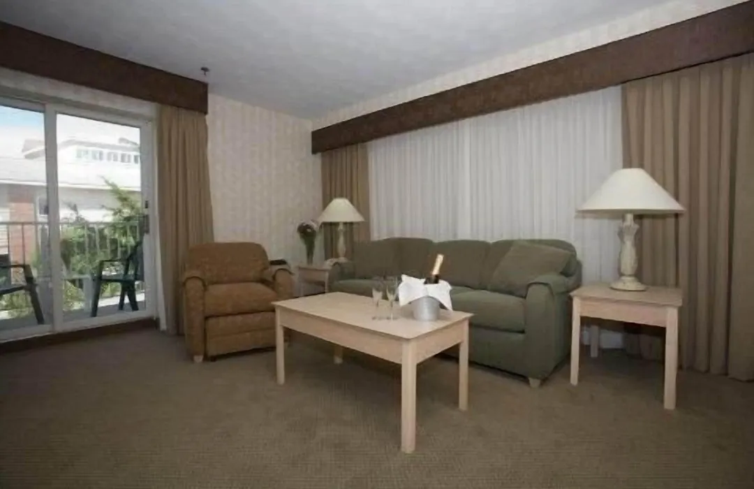 Winnapaug Inn-1