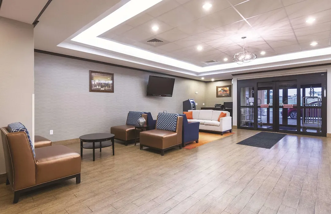 La Quinta Inn & Suites Casino And Bar By Wyndham Glendive-1