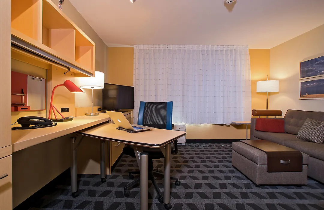 Towneplace Suites By Marriott Garden City-1