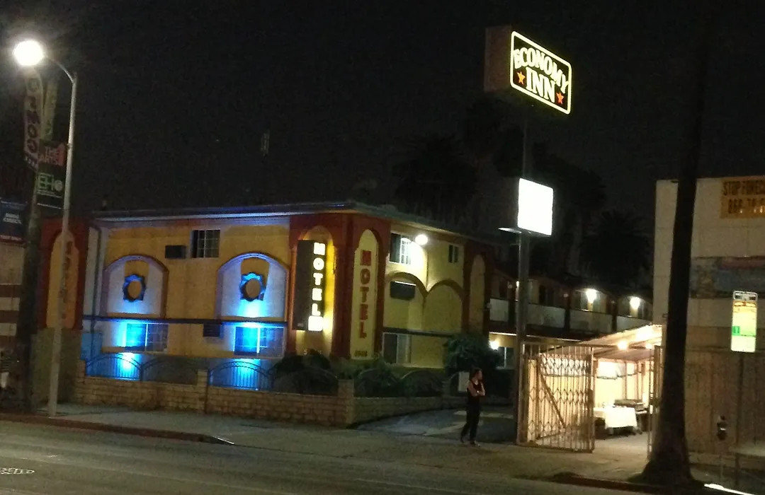 Economy Inn Hollywood-1