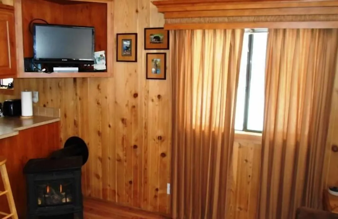 Cedar Pines Resort-1