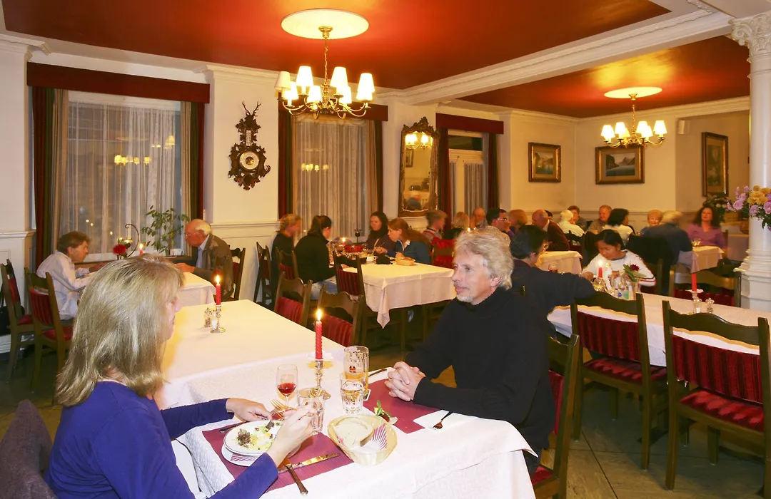 Hotel Oberland-1