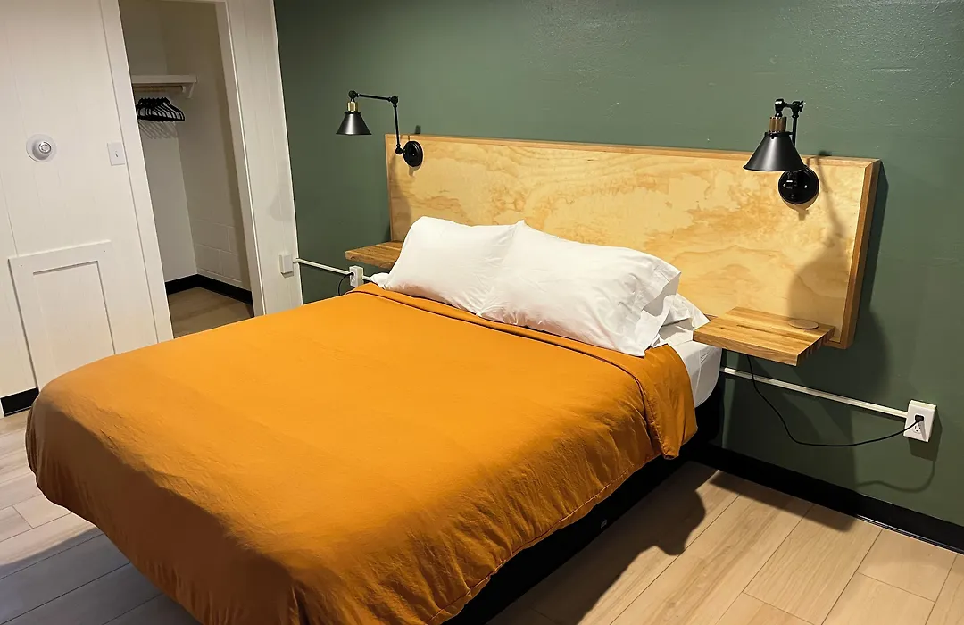 Happy Bear Motel-1