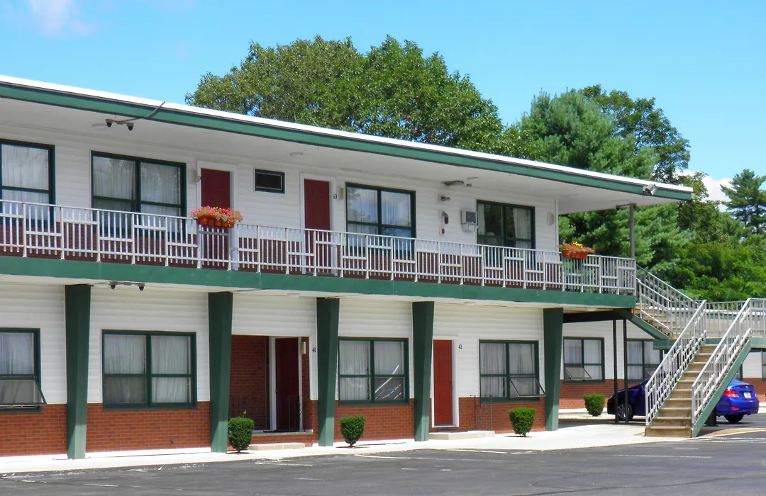 Travelers Inn-1