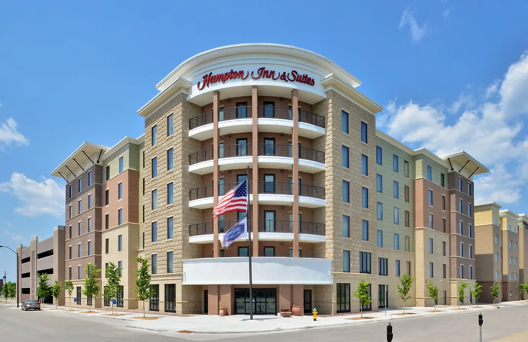 Hampton Inn & Suites Des Moines Downtown-1