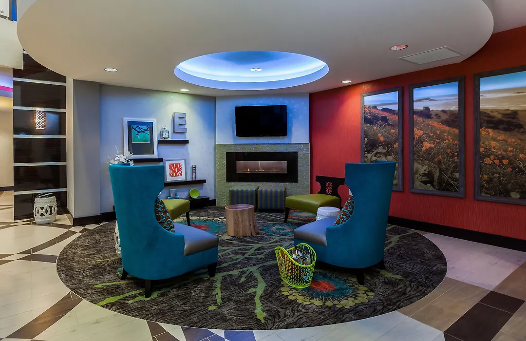 Holiday Inn Express & Suites Eureka By Ihg-1