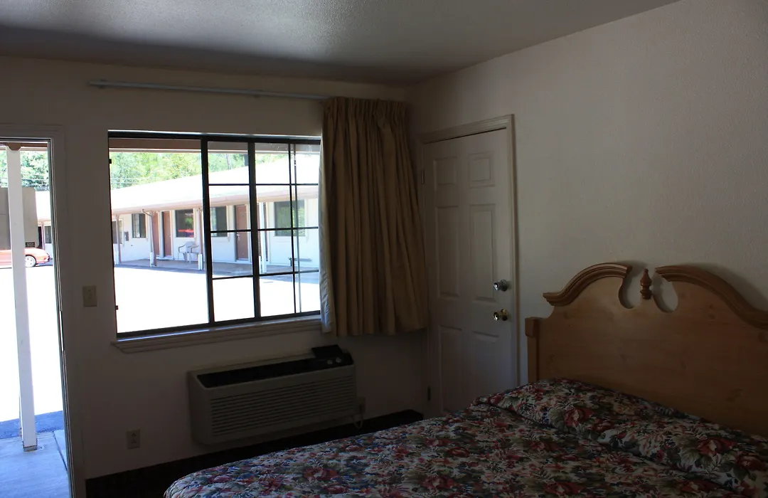 Mother Lode Motel-1