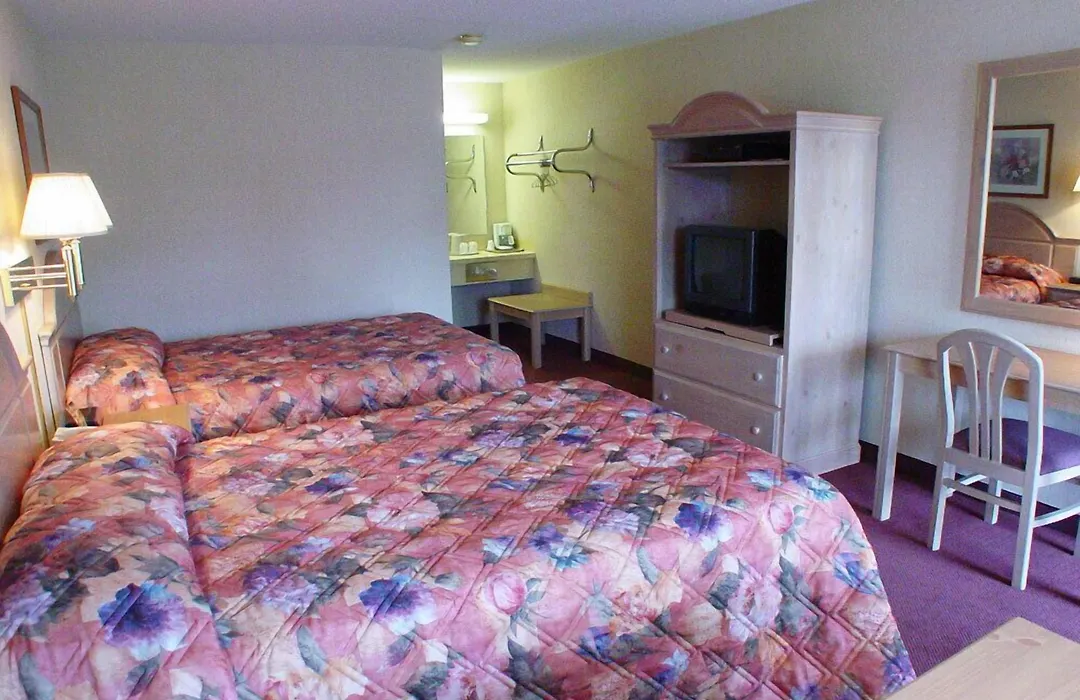 Viking Arms Inn - Ludington-1