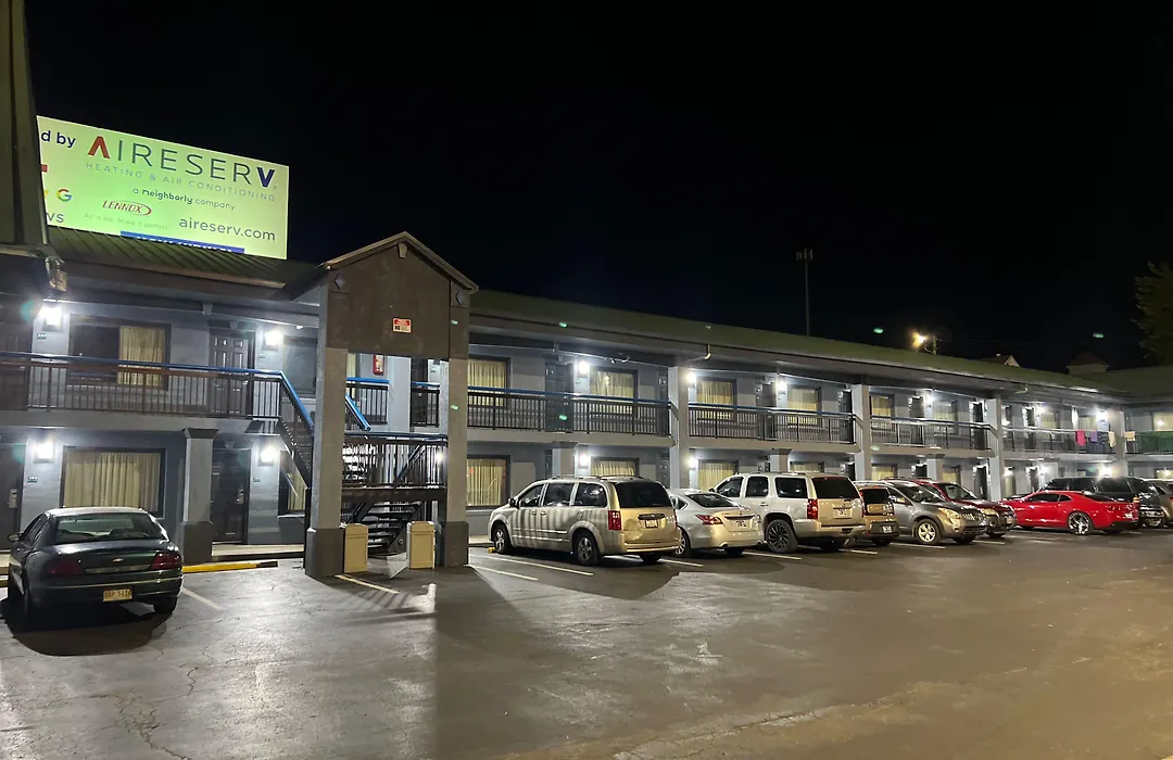 Executive Inn And Suites - Jackson-1